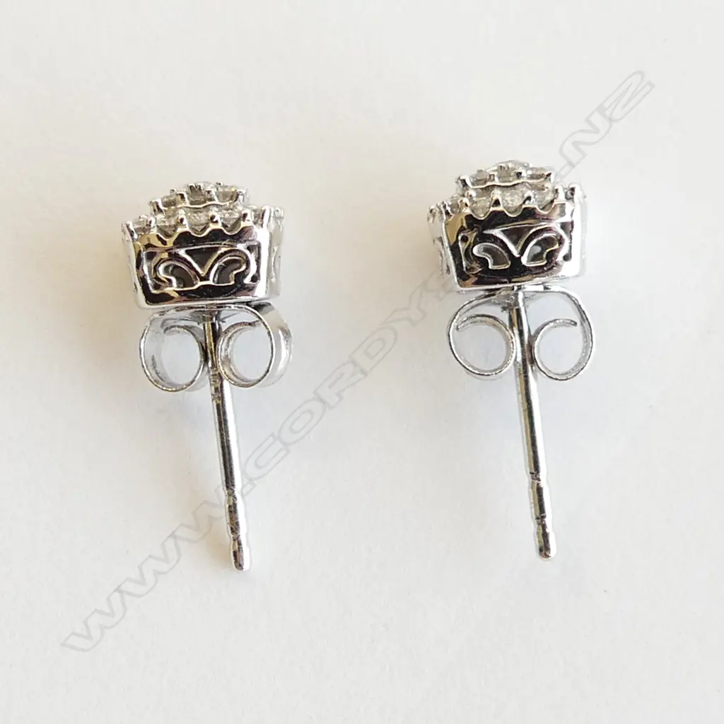PAIR 10CT WHITE GOLD AND DIAMOND CLUSTER STUD EARRINGS (CERTIFICATE) Image 1++