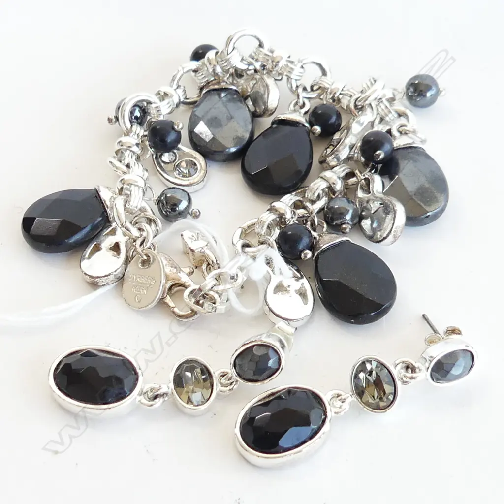 DRYBERG KERN DROP EARRINGS & BRACELET  Image 1++