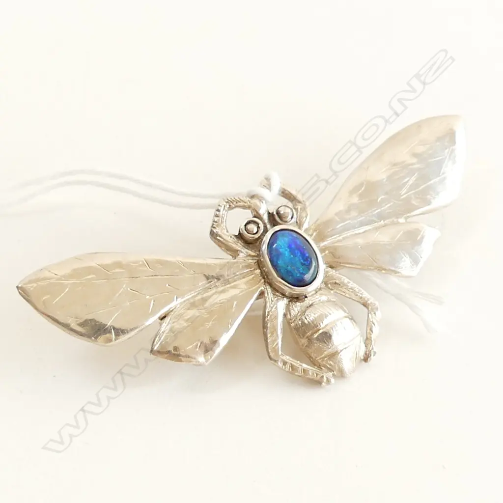 SILVER MOTH BROOCH w. OPAL DOUBLET W.60mm 10 GRAMS Image 1++