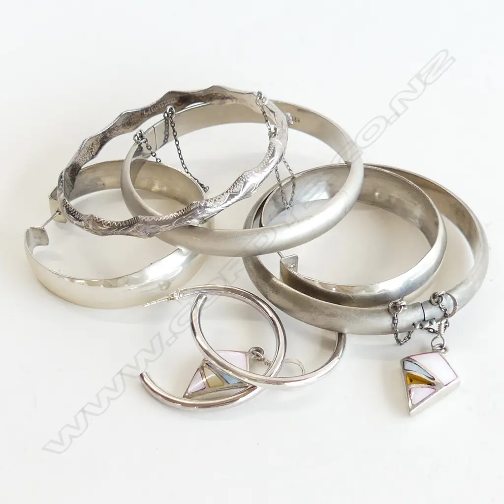 3 SILVER CLIP BANGLES & 2 PR LG SILVER HOOP EARRINGS + DROP EARRINGS  36GMS Image 1++