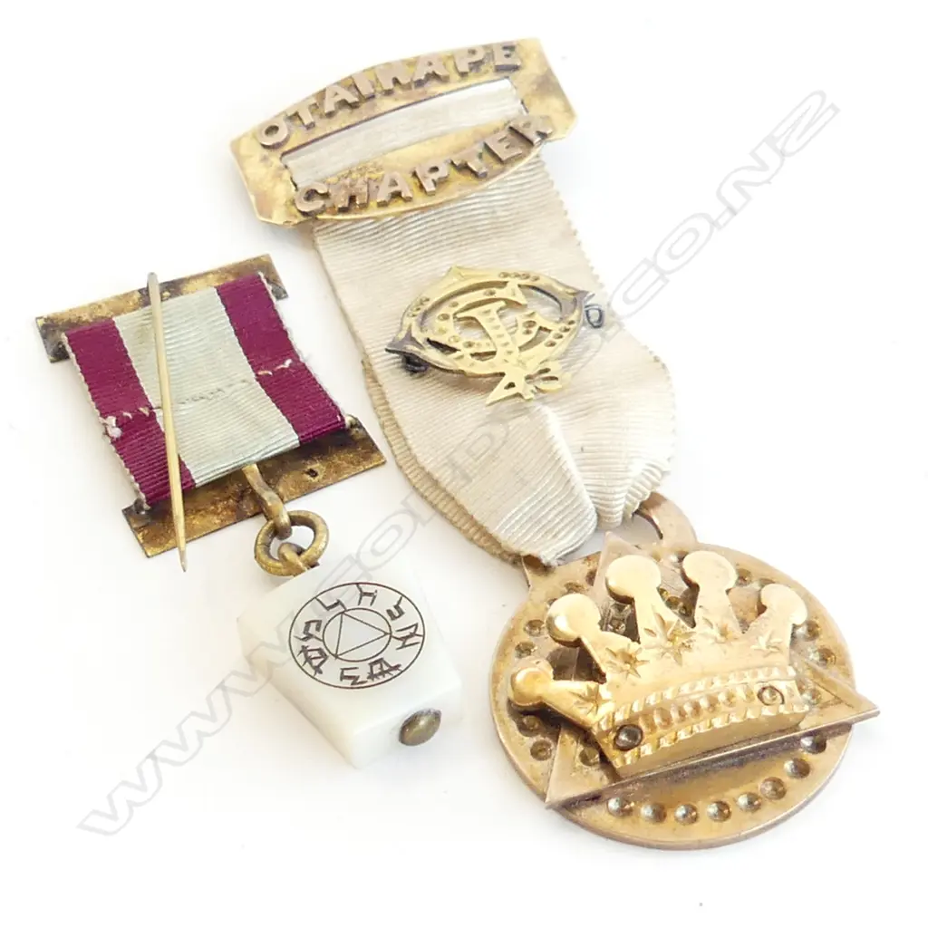 2 OLD LODGE MEDALS  Image 1++