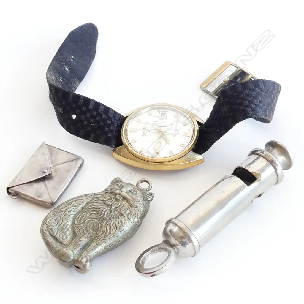 VINTAGE SEIKO GENTS WATCH (Running but scratched) + acme whistle + silver stamp holder + cat rattle Image 1++