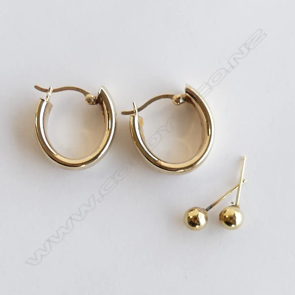 9CT GOLD HOOP EARRINGS + PR BALL STUD GOLD EARRINGS (NO BUTTERFLIES) 2.5GMS Image 1++
