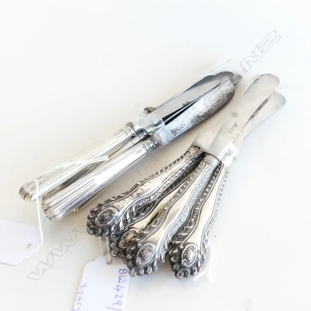 2 SETS S/S HANDLED BREAD KNIVES Image 1++