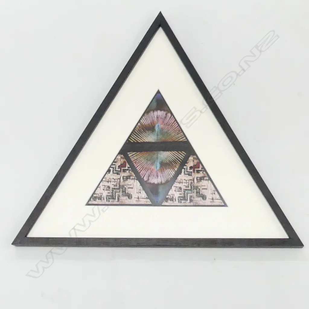 MAUREEN LANDER TRIANGLE ARTWORK H380 L440MM Image 1++