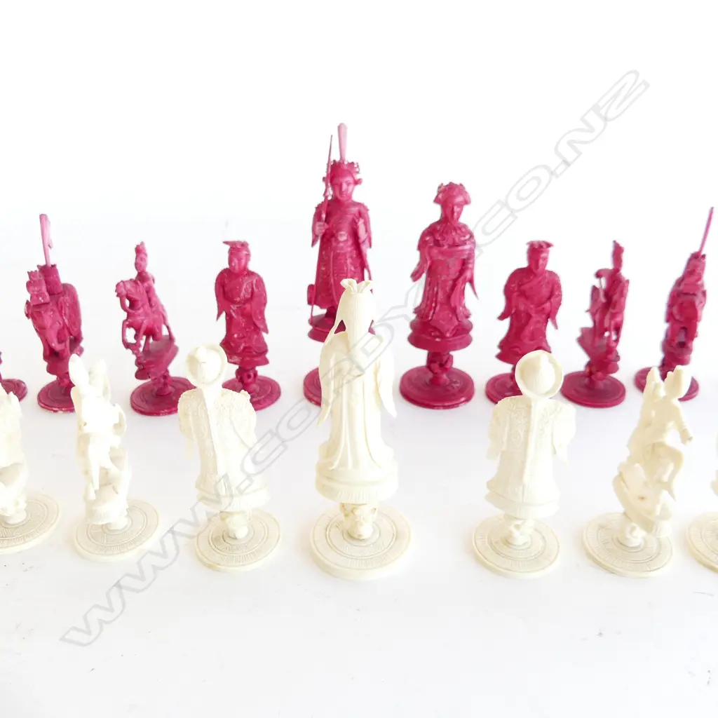 CHINESE CARVED IVORY RED & WHITE CHESS SET (WHITE KING MISSING) KING H.115mm Image 1++