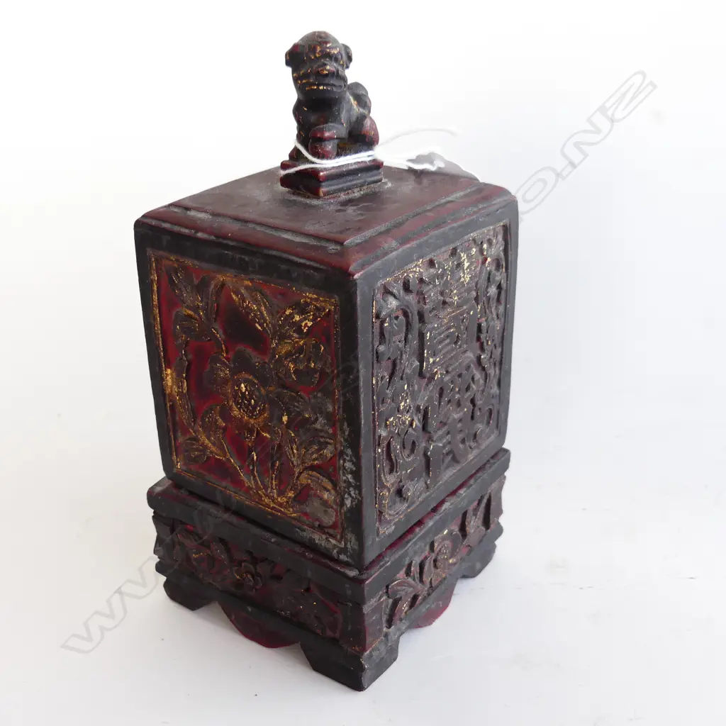 OLD CARVED WOOD SHISHI WAX SEAL IN BOX. Red lacquered & gilded H.165mm Image 1++