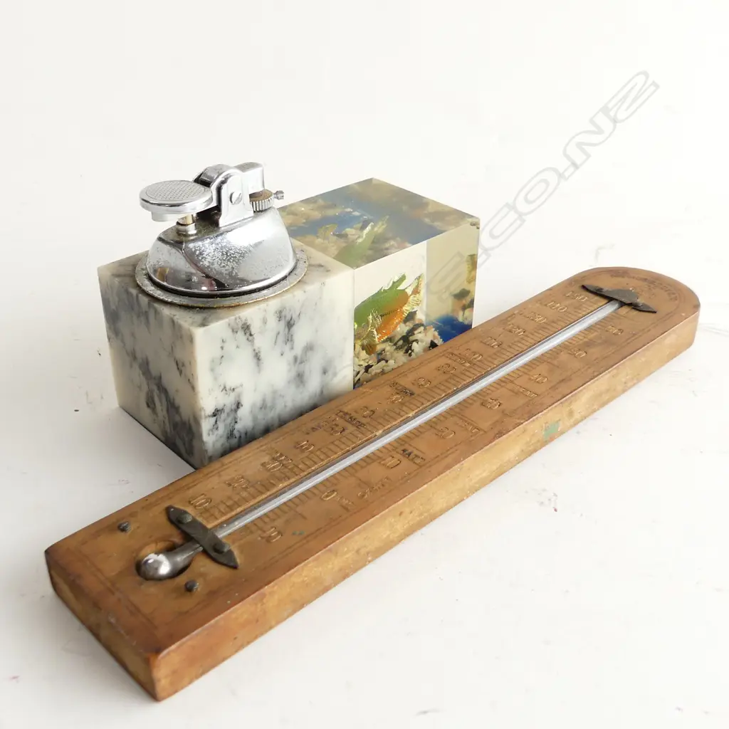 RESIN AQUARIUM STYLE TABLE LIGHTER + MERCURY WALL THERMOMETER - FOUNDROMETERS LEEDS LTD H.215mm Image 1++