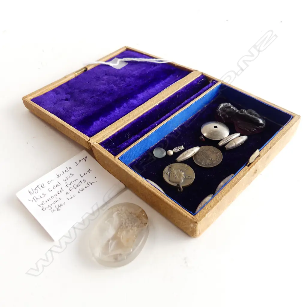 SMALL BOX COINS BEADS GLASS CAMEO WITH PROVENANCE ETC Image 1++