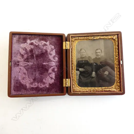 DAGUERREOTYPE OF A COUPLE C.1850 IN ORIG. ORNATE CASE...