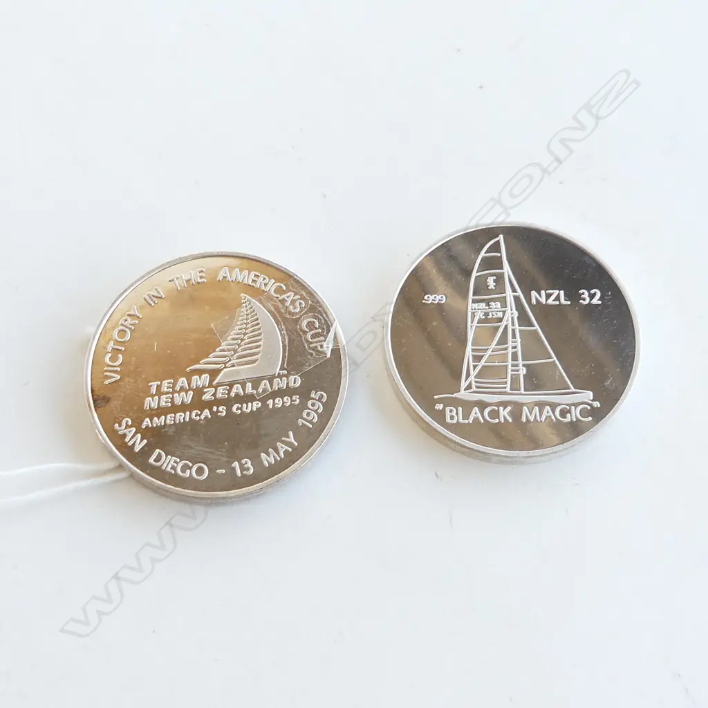 2 .999 PURE SILVER TEAM NZ AMERICAS CUP 1995 MEDALLIONS 122 GRAMS Image 1++