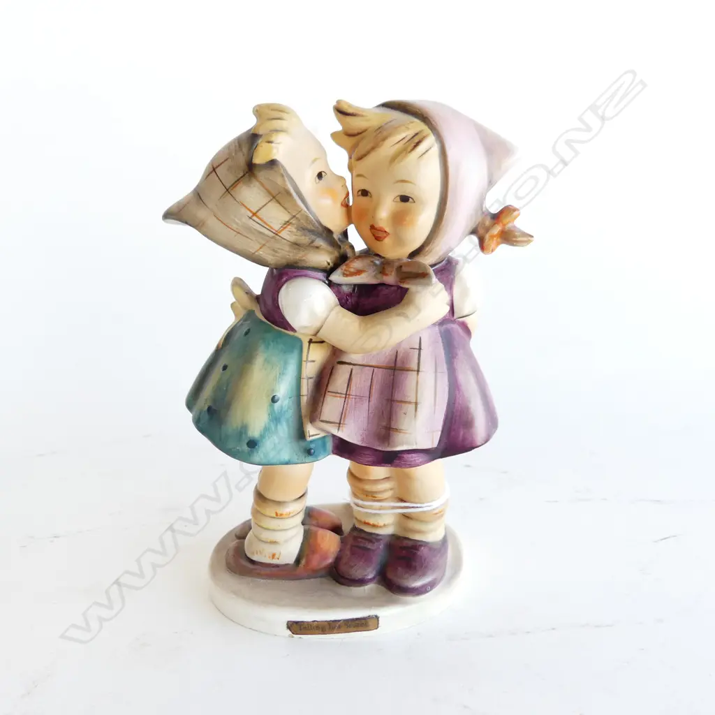 VINTAGE HUMMEL FIGURINE 'TELLING HER SECRET' STAMP W GOEBEL W. GERMANY 1948 190/0 H. 135MM Image 1++