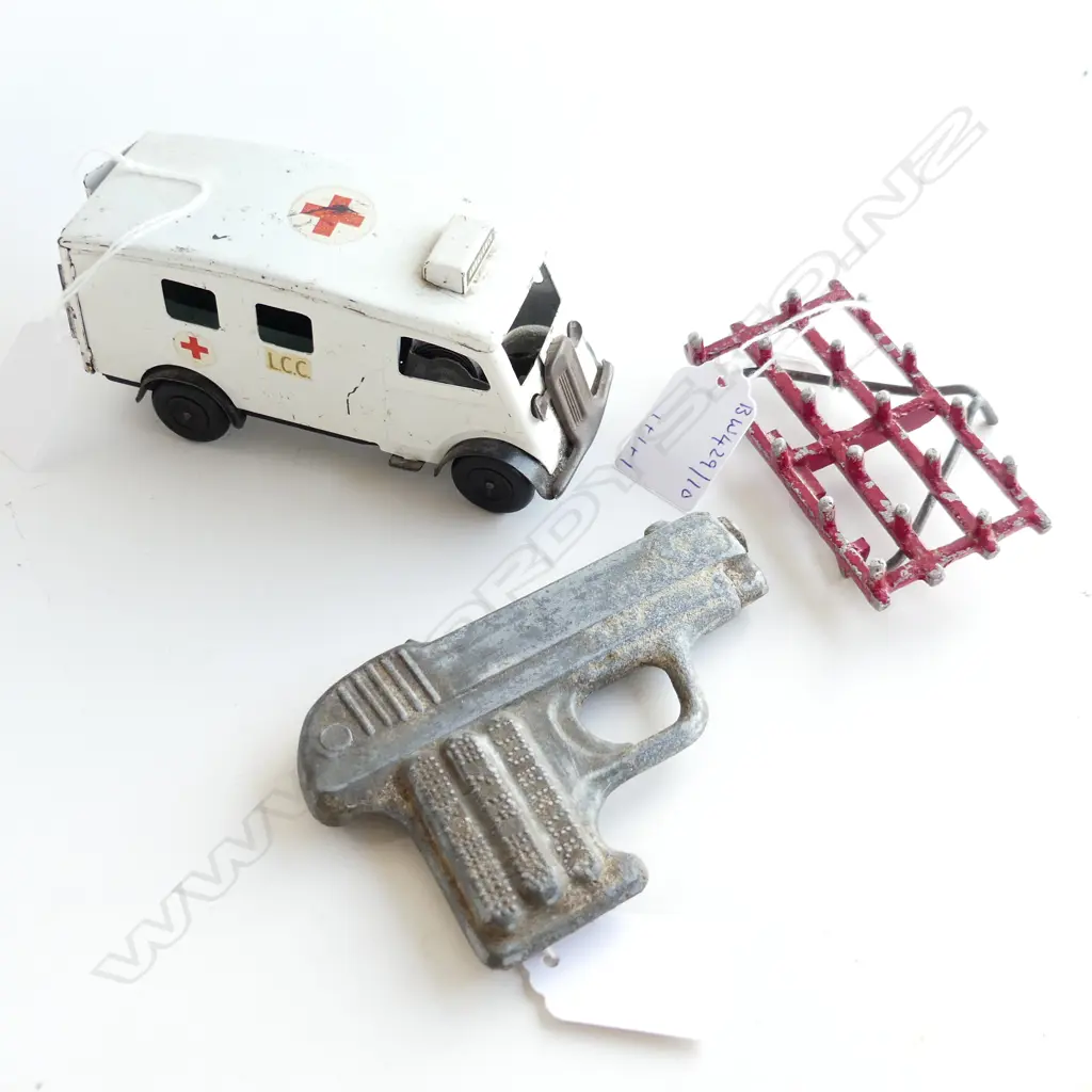 TRIANG TIN TOY AMBULANCE L125MM  FUNHO SOIL TILLER &SLEUTH TOY GUNL120MM Image 1++