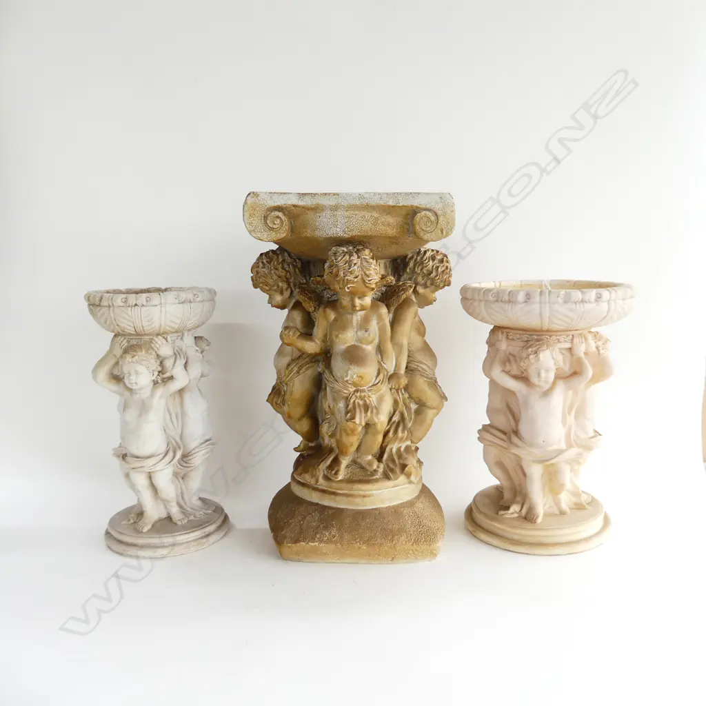 3 CHERUB PLANT STANDS - RESIN - H.410 / 310mm Image 1++
