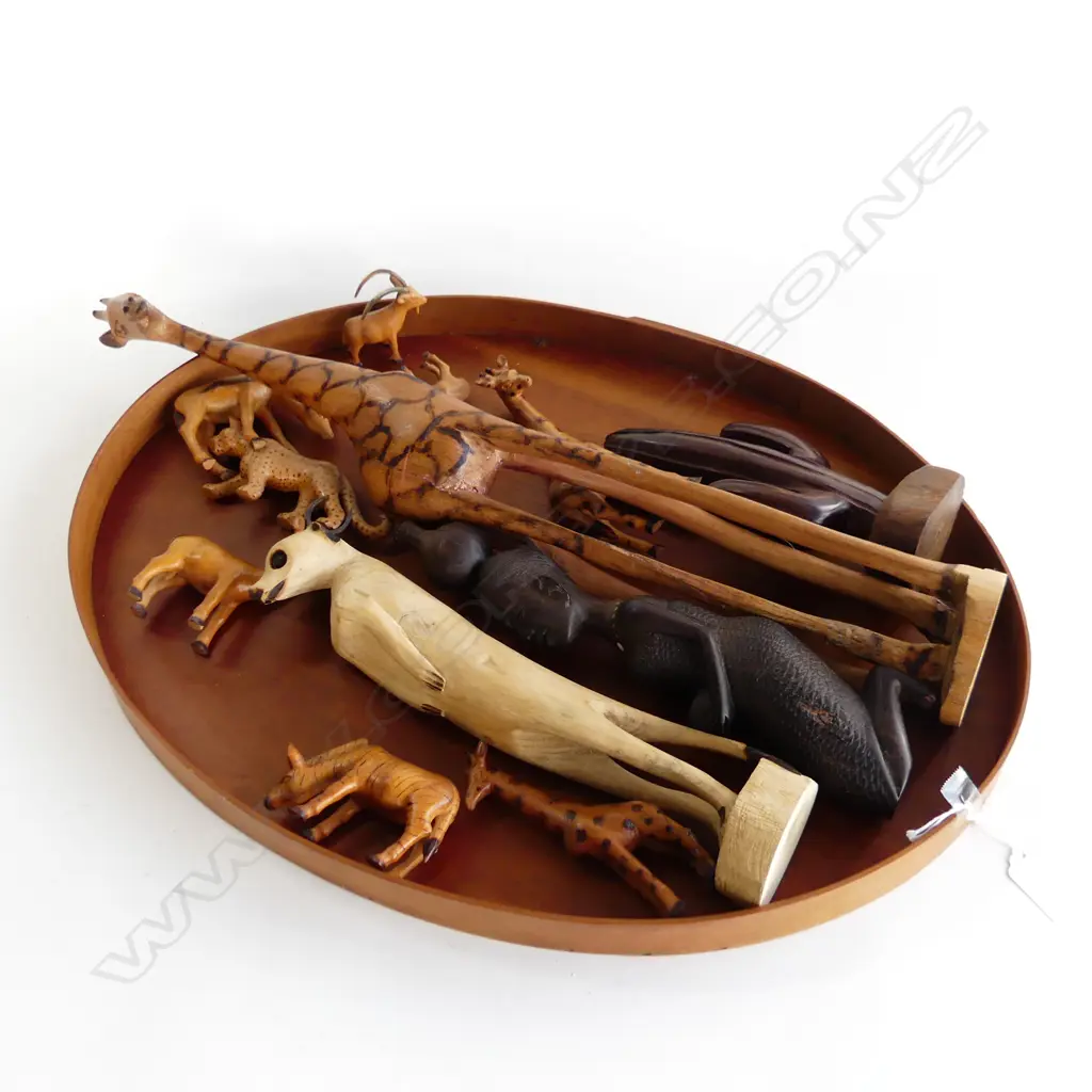 TRAY OF 12 WOODEN CARVED ANIMALS ETC TRAY L. 510mm Image 1++