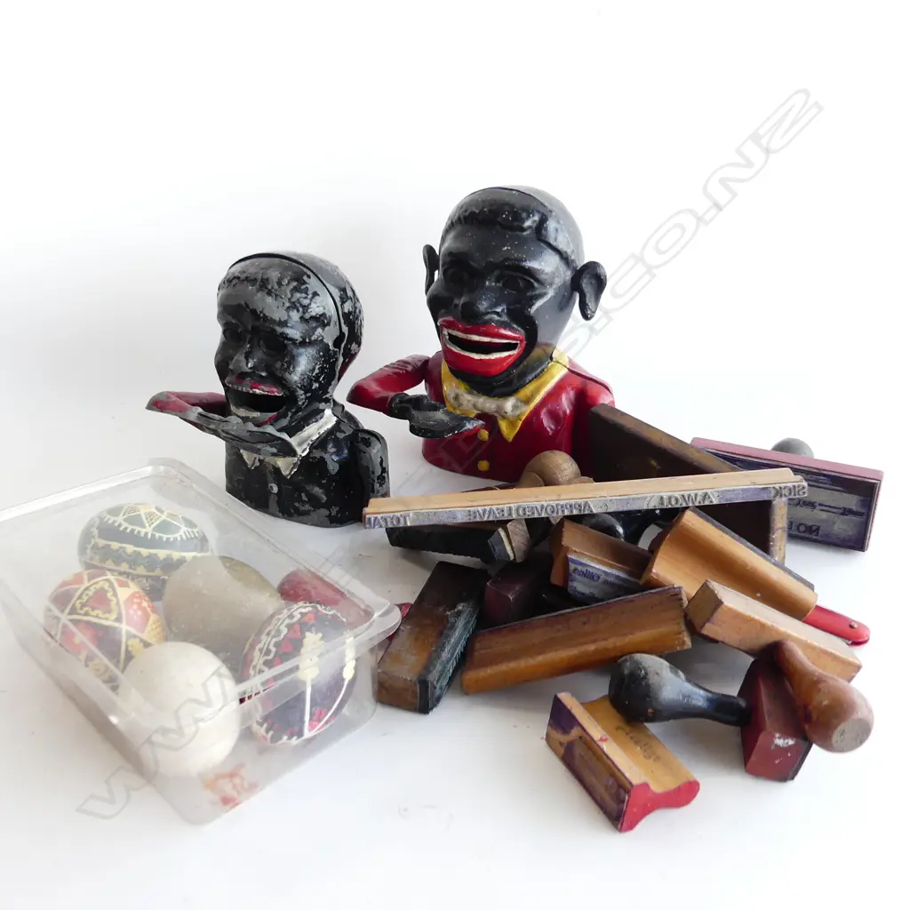 SHOE BOX RUBBER STAMPS  PAINTED EGGS MONEY BOXES ETC Image 1++