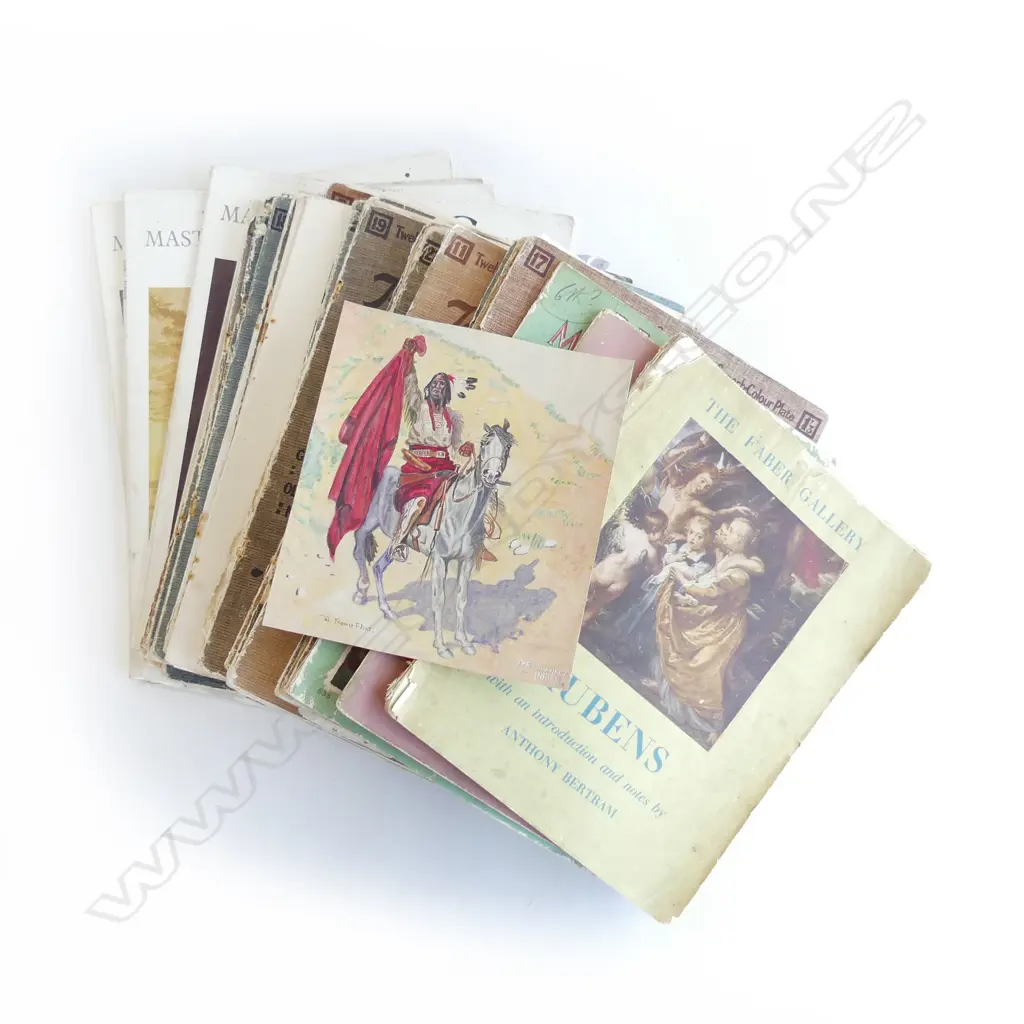 VINTAGE ART MAGAZINES - 27 ISSUES APPROX Image 1++