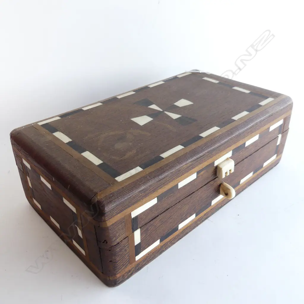 INLAID COCONUT WOOD BOX  L340 W200MM LATCH NEEDS REPAIR Image 1++