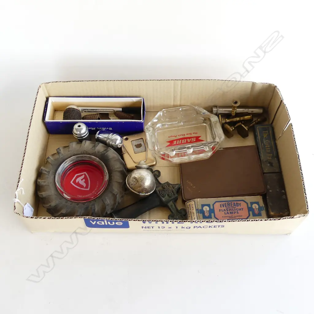 BOX OF COLLECTABLES PIPE ASHTRAYS SWORD HANDLE ETC  Image 1++