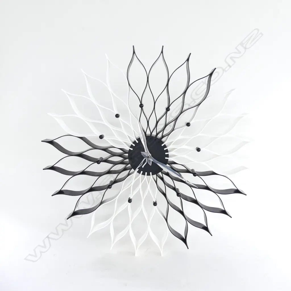 MODERN B/W PLASTIC WALL CLOCK - WORKING dia 500mm Image 1++
