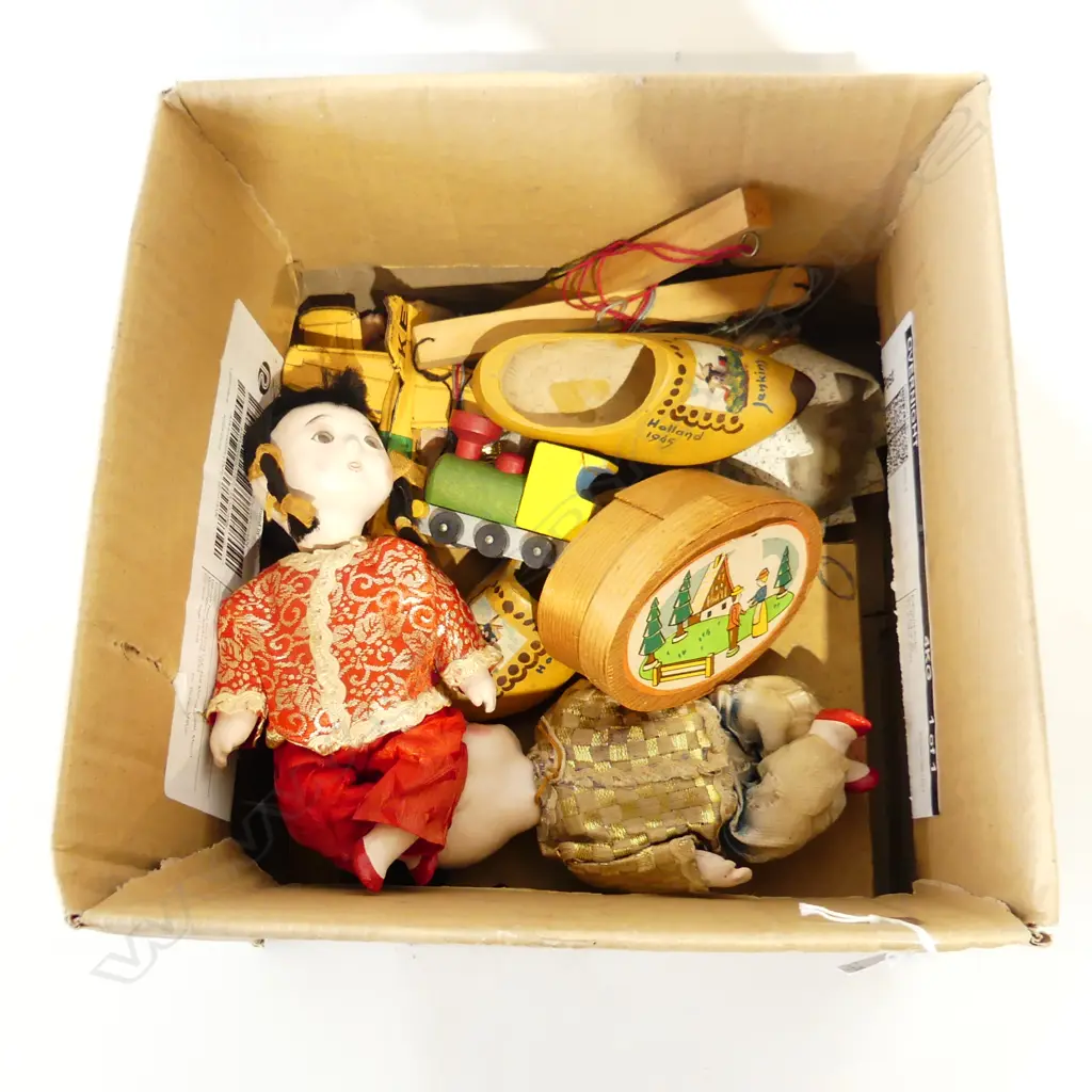 BOX ASST VINTAGE TOYS INCL STRING PUPPET ETC. Image 1++