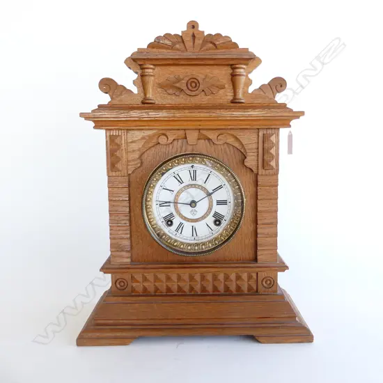 OAK ANSONIA MANTLE CLOCK. IN GOOD CONDITION . H. 440mm 