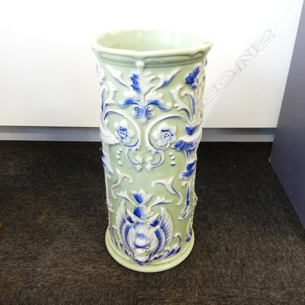 ORNATE CHINA UMBRELLA STAND H610MM Image 1++