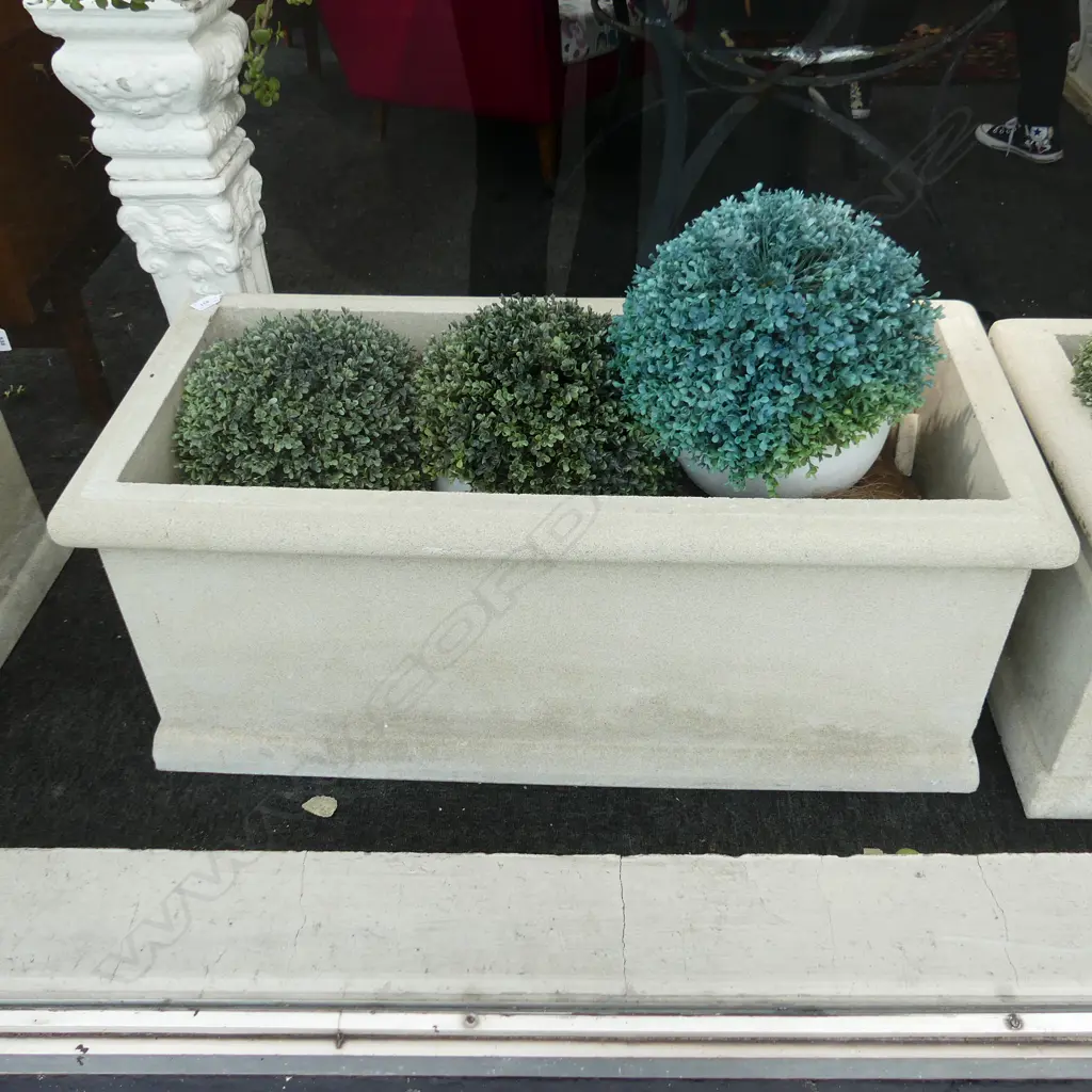 PR LG RECTANGULAR CONCRETE GARDEN PLANTERS 1000x470x410mm Image 1++