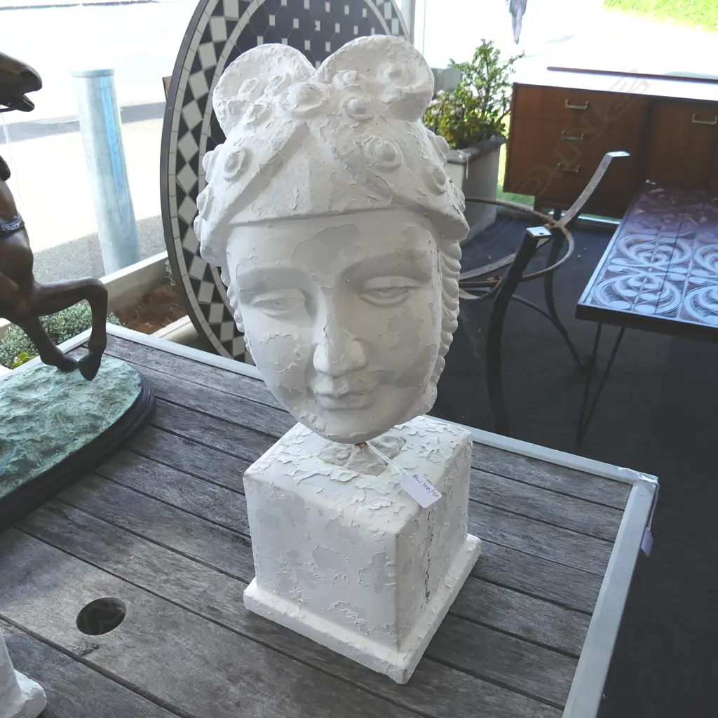 WHITE PAINTED CERAMIC CLASSICAL BUST ON STAND H.510mm Image 1++
