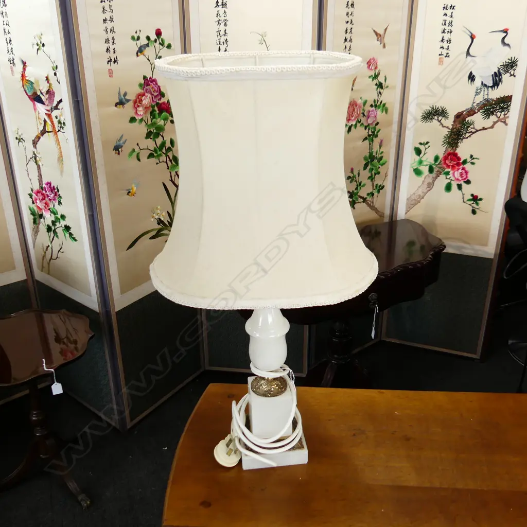 WHITE ONYX LAMP H.580mm Image 1++