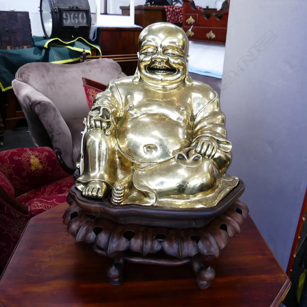BRASS BUDDHA ON ORNATE 2 PART HARDWOOD STAND H.480mm W.400mm Image 1++