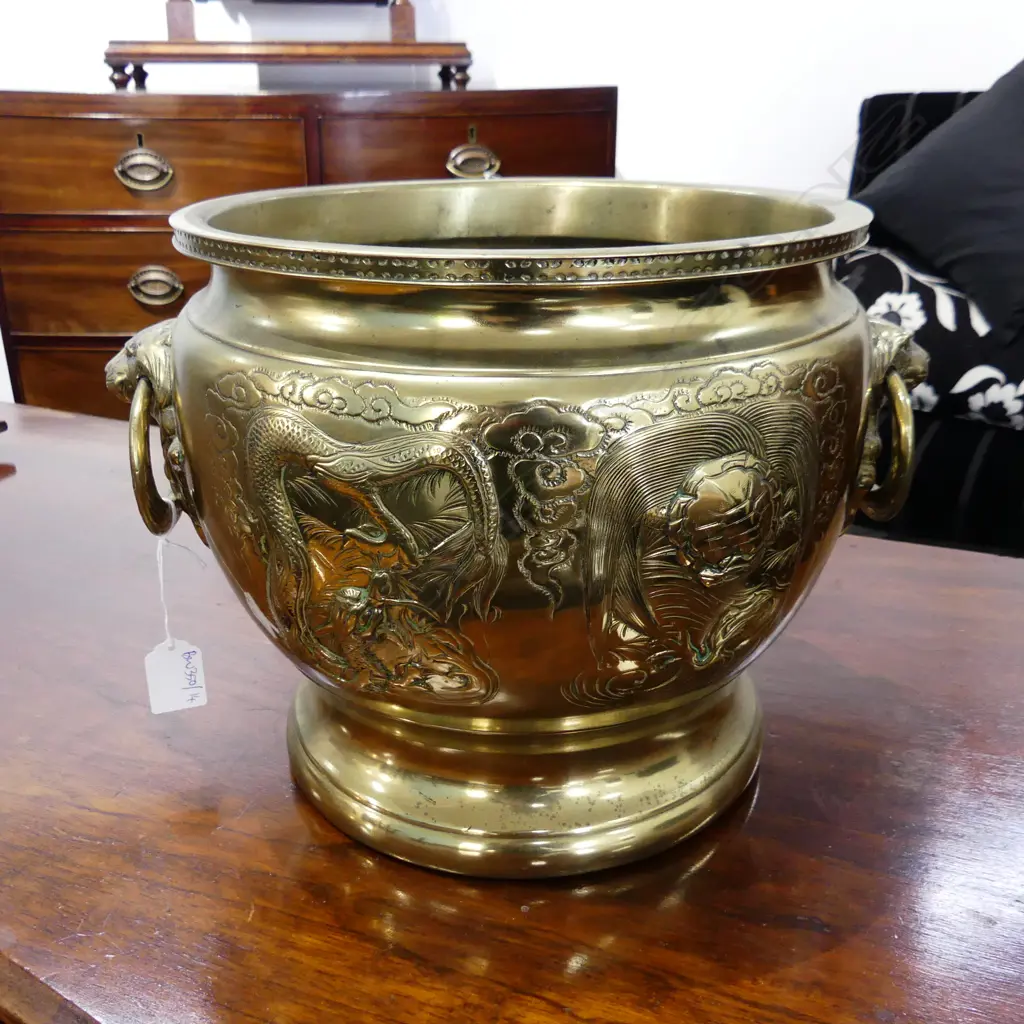 LG CHINESE BRASS POT w. CAPTURED LION HANDLES & DRAGON DESIGN 280mm dia H.250mm Image 1++