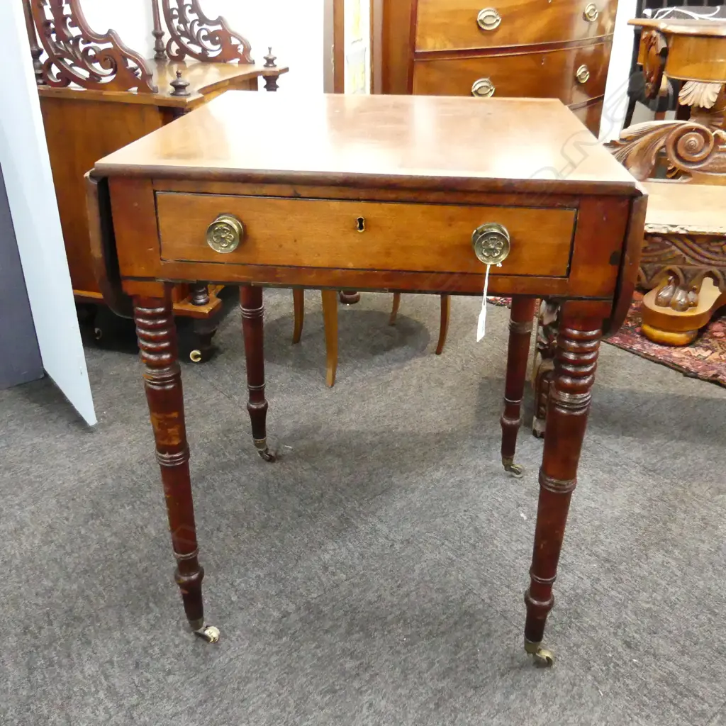 REGENCY PERIOD (1820)  FLAME MAHOGANY CROSS BANDED DROP SIDE TABLE 550x515x695mm Image 1++