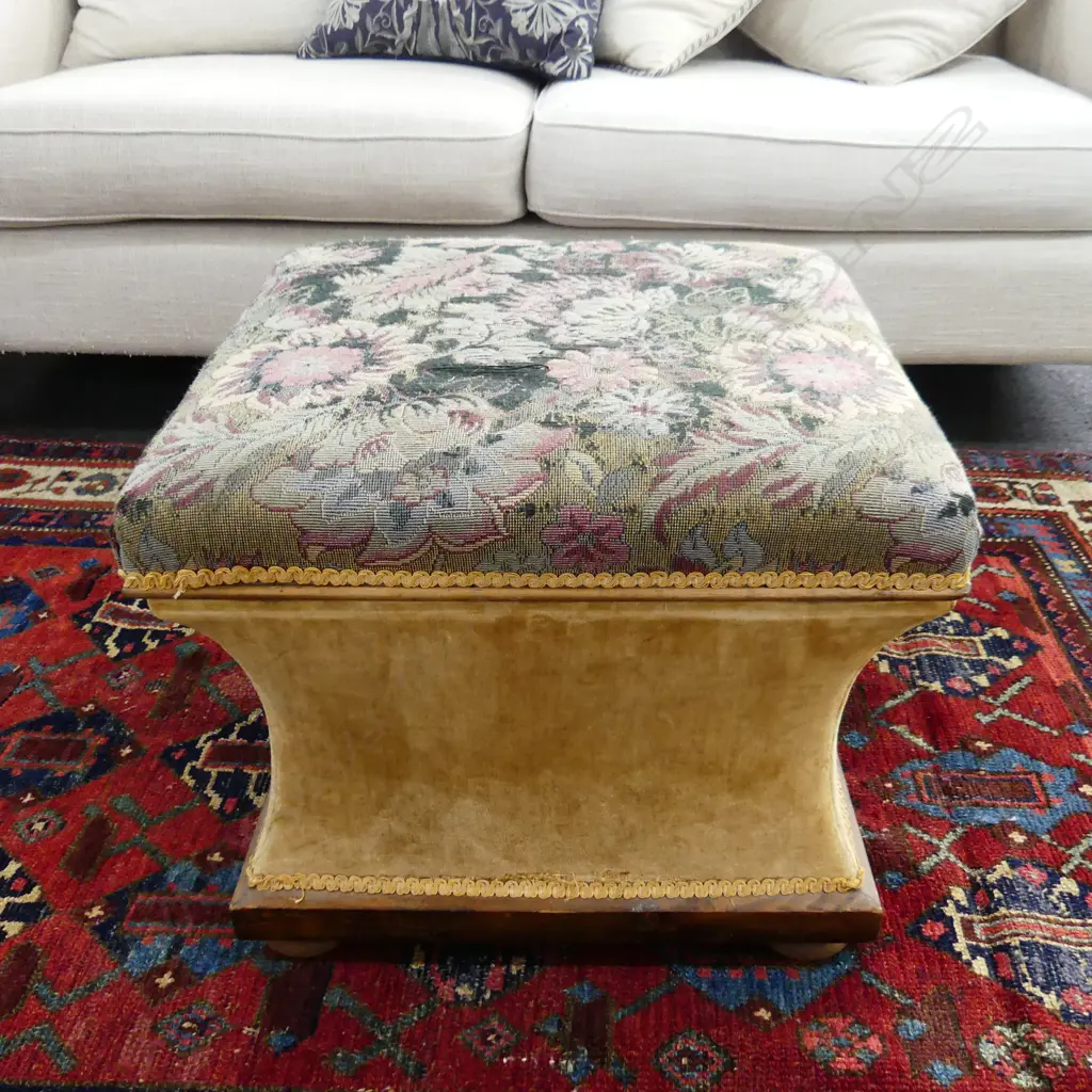 SQUARE OTTOMAN 500x500x450mm Image 1++
