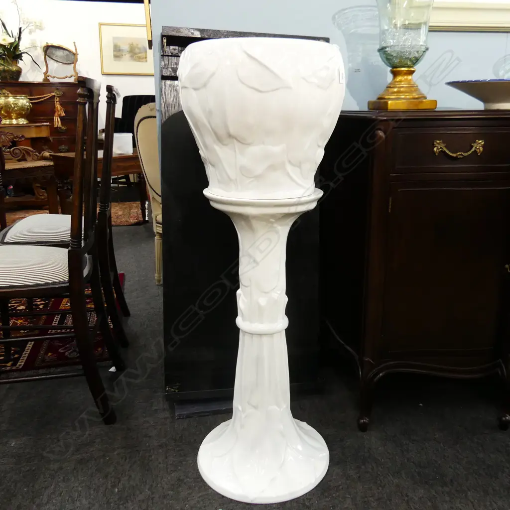 PR WHITE CERAMIC JARDINIERES ON STANDS w. LILY DESIGN H.1030mm Image 1++