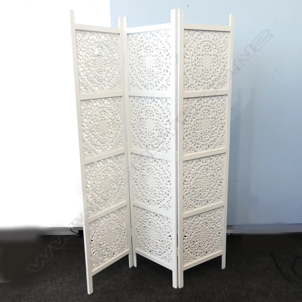 3 PANEL WHITE PAINTED SCREEN - 1700x400mm Image 1++