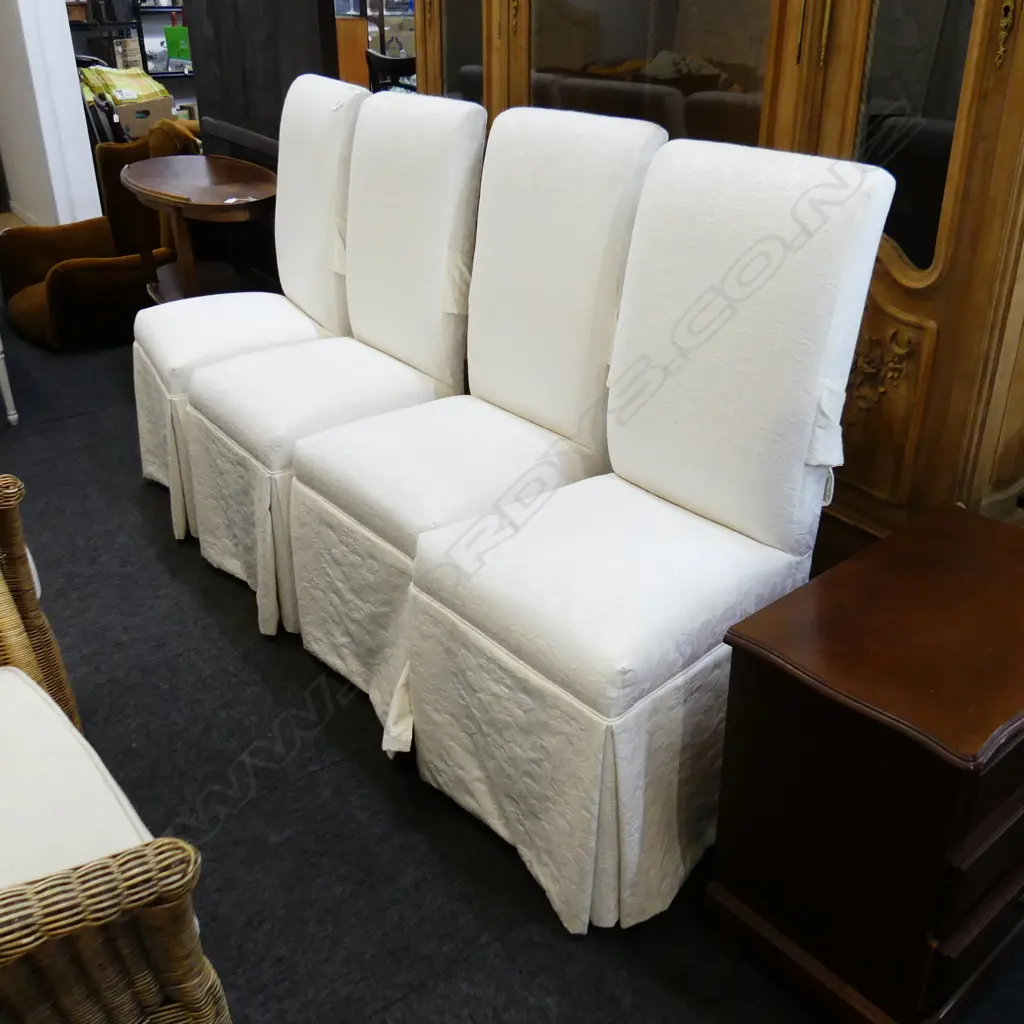 4 WHITE UPHOLSTERED DINING CHAIRS Image 1++