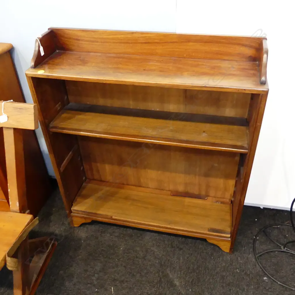 SMALL WOODEN BOOKCASE H1M106MM L910MM Image 1++