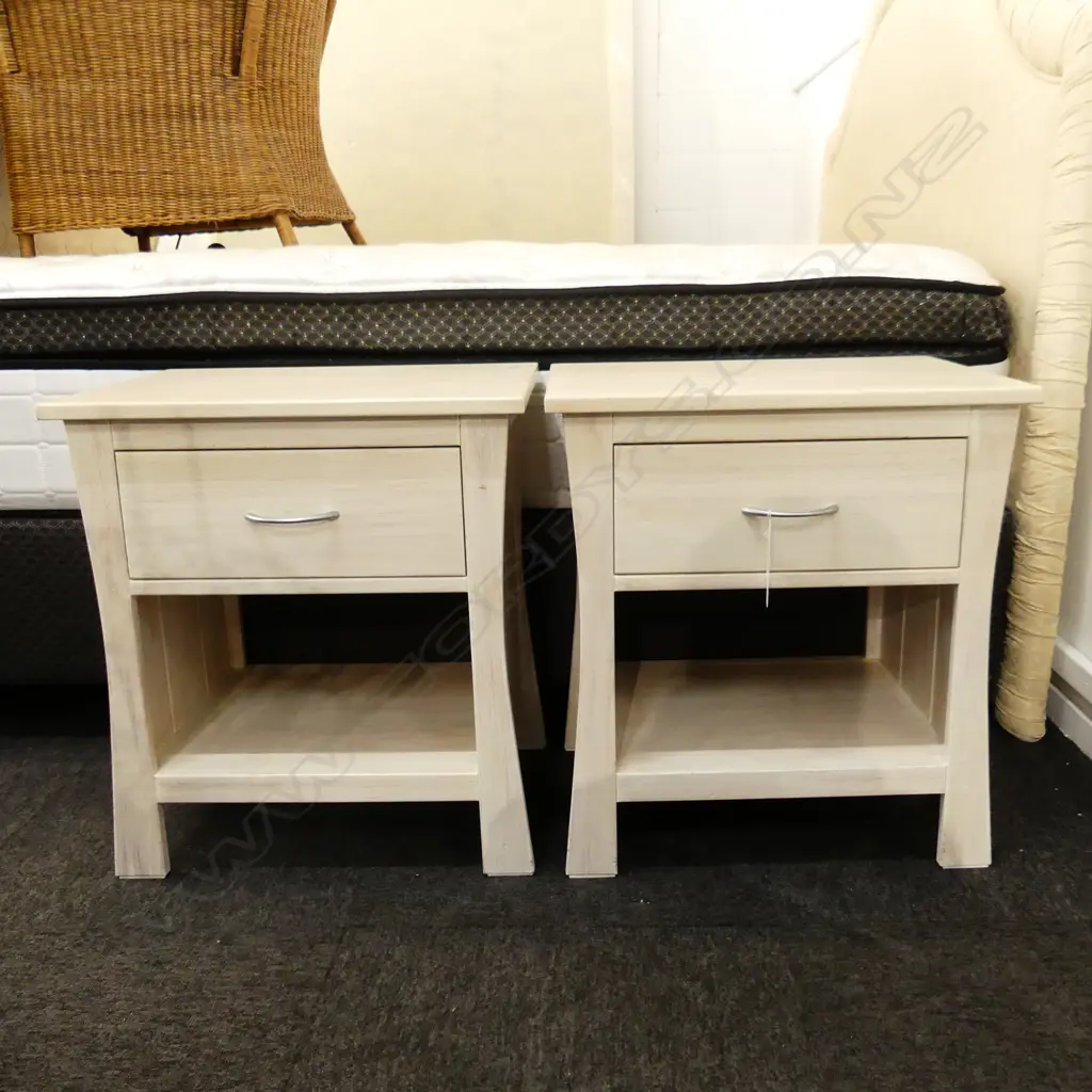 PR MODERN WHITE PAINTED PINE BEDSIDE CABINETS 550x410x605mm Image 1++