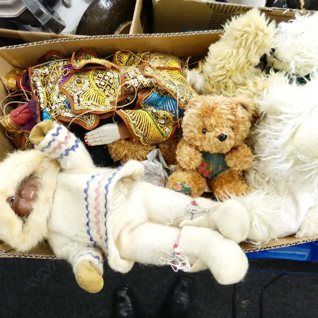 BIG BOX LOT ASST TEDDY BEARS INCL BRIDE & GROOM + INUIT DOLL & THAI STRING PUPPET Image 1++