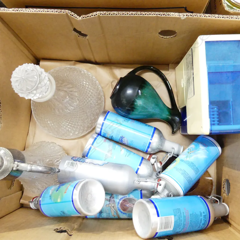 BOX ASST INCL TOSHIBA ICE CRUSHER, OLD PILOTS BEER ALUMINIUM BOTTLES, SHIPS DECANTER ETC.. Image 1++