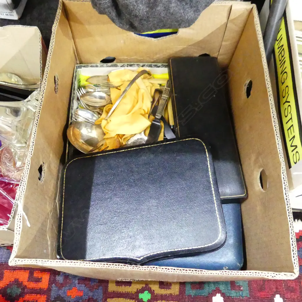 BOX VINTAGE SILVER PLATE CUTLERY, LOOSE & BOXED + EMPTY CUTLERY BOXES  Image 1++