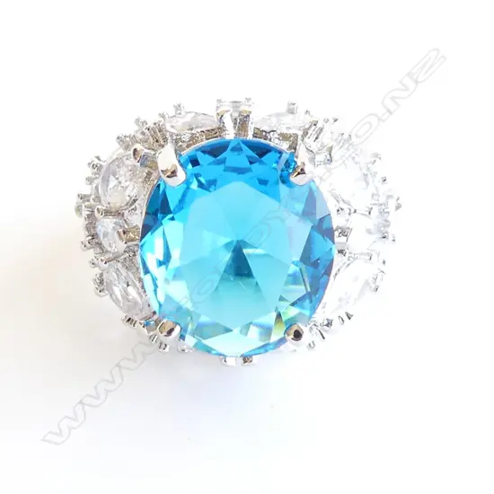 LG 925 SILVER DIAMANTE & TOPAZ  GLAMOUR RING 