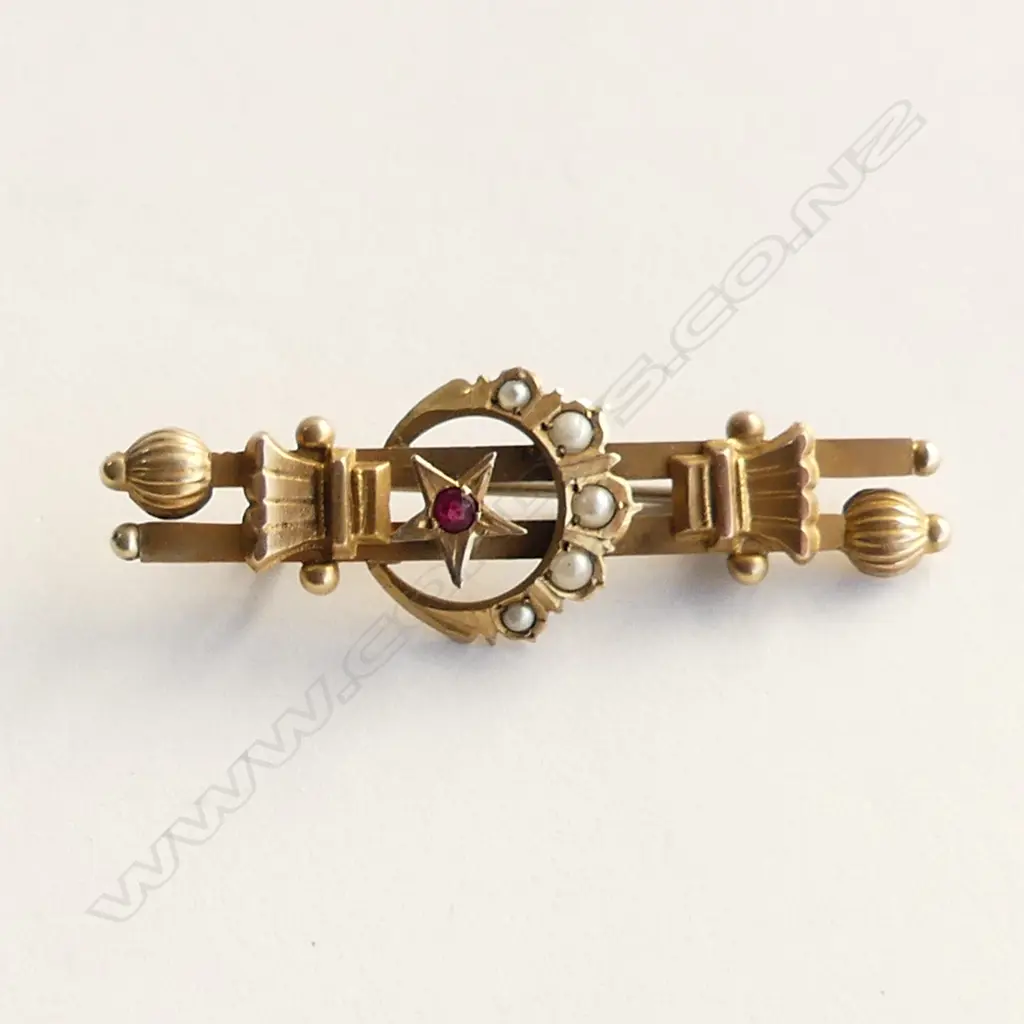 C1900 9CT GOLD & GEM SET BAR BROOCH 3.4gms Image 1++