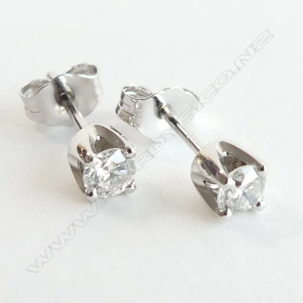 PR 9CT W/GOLD DIAMOND SOLIATIRE STUD EARRINGS TDW.0.39CT H/I & I1 Image 1++