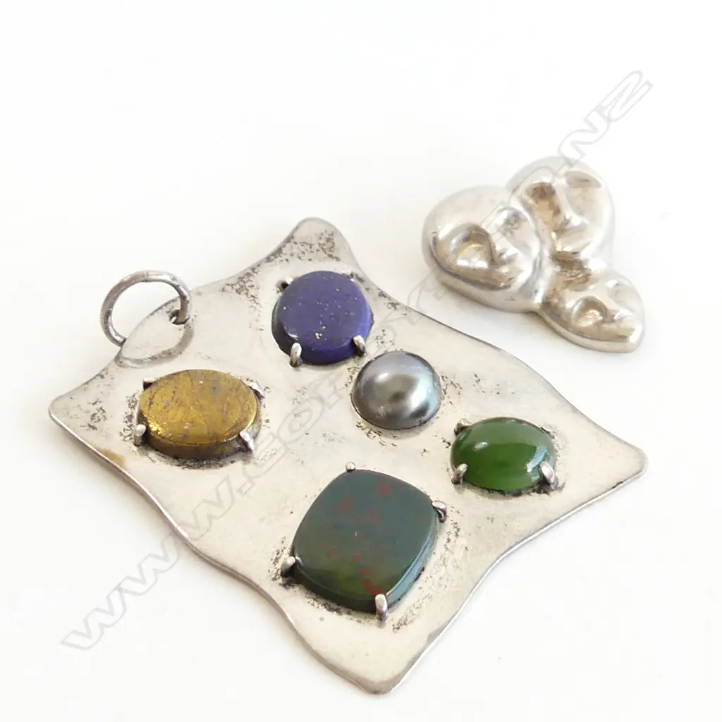 2 DESIGNER 925 SILVER PENDANTS 30.3GMS Image 1++
