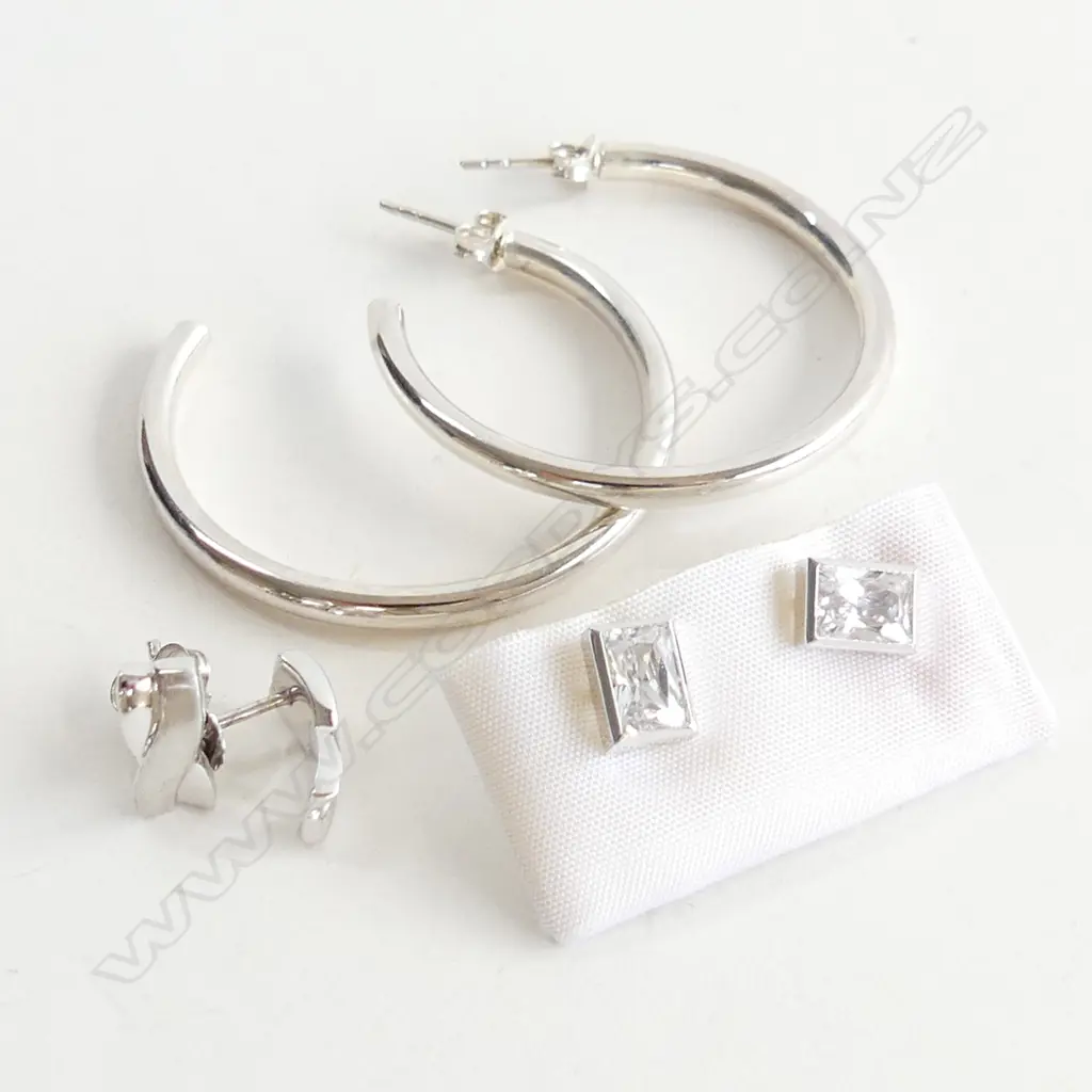 3 PRS SILVER EARRINGS INCL LG HOOP  Image 1++