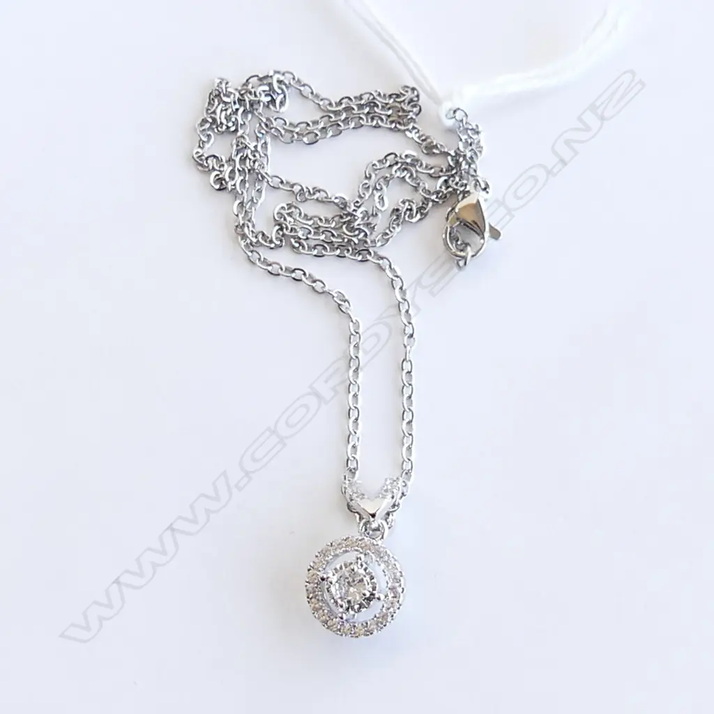 FAUX DIAMOND & STG SILVER PENDANT & CHAIN  Image 1++
