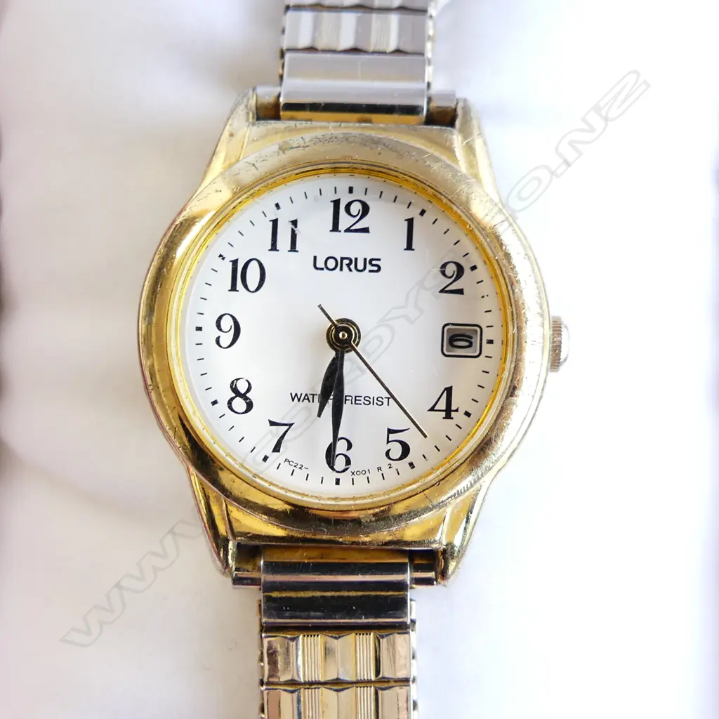 LORUS LADIES WRIST WATCH  Image 1++