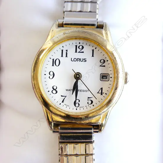 LORUS LADIES WRIST WATCH 